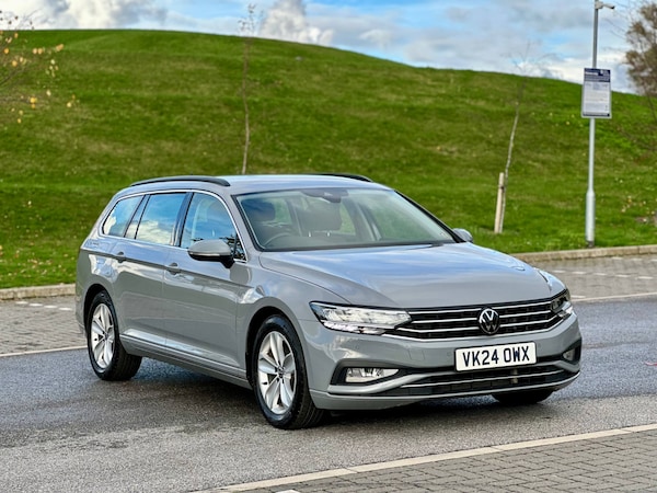Used Volkswagen Passat 2024 for sale - 76329937: Photo 1