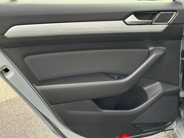 Used Volkswagen Passat 2024 for sale - 76329937: Photo 31