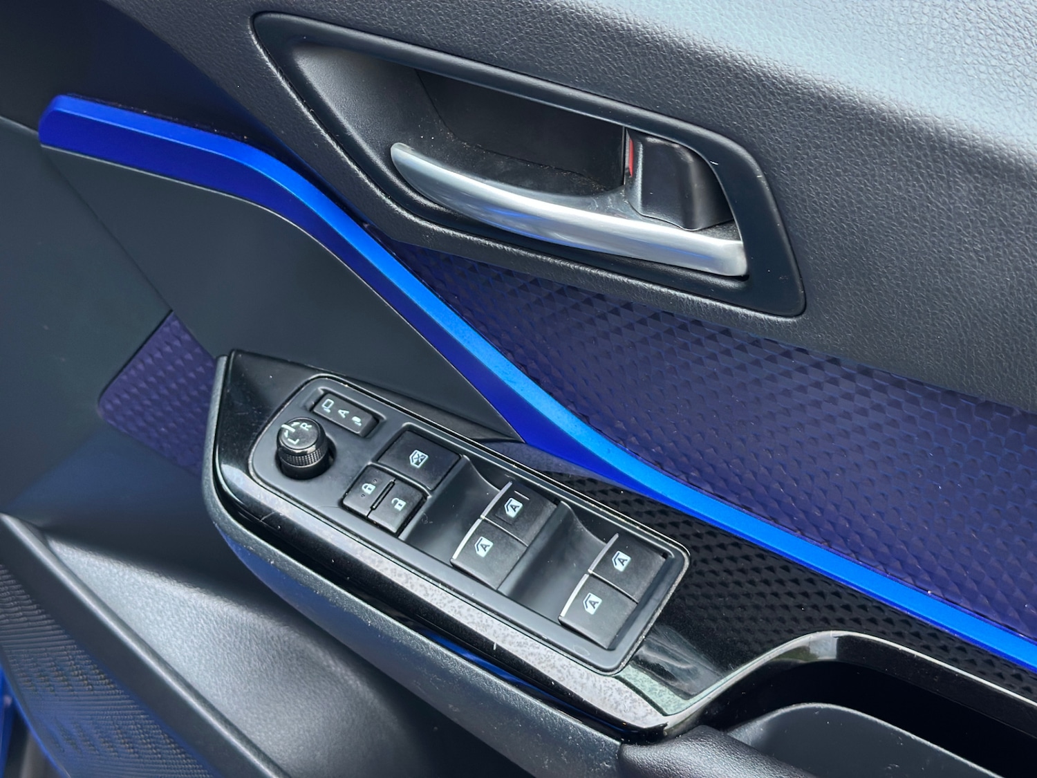 Used Toyota C-HR 2017 for sale - 77034671: Photo 22