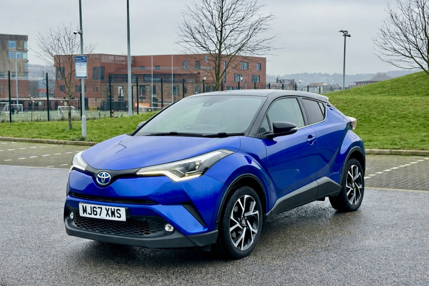 Used Toyota C-HR 2017 for sale - 77034671: Photo 3