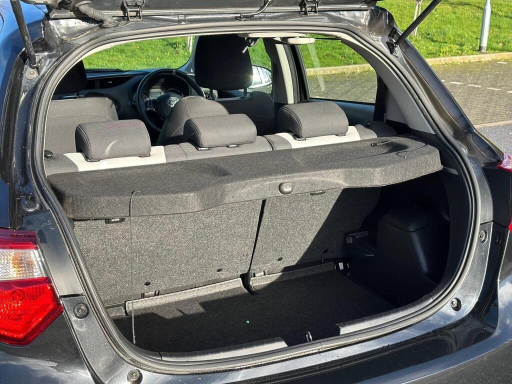 Used Toyota Yaris 2017 for sale - 76554059: Photo 15