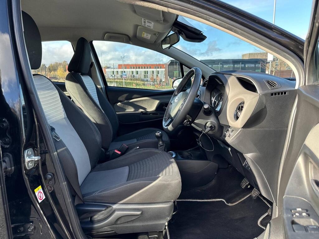 Used Toyota Yaris 2017 for sale - 76554059: Photo 16