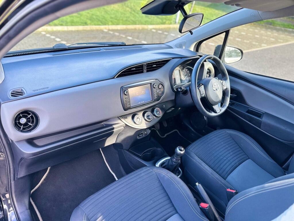 Used Toyota Yaris 2017 for sale - 76554059: Photo 28