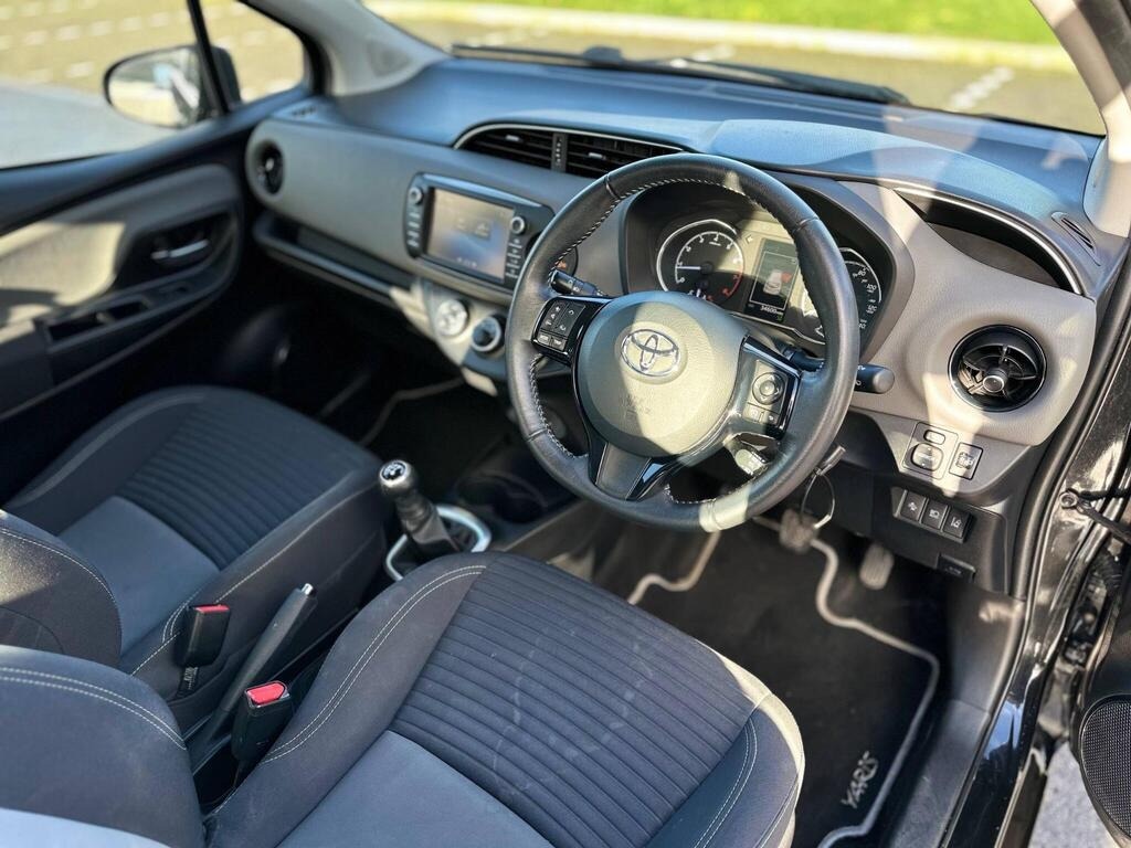 Used Toyota Yaris 2017 for sale - 76554059: Photo 30