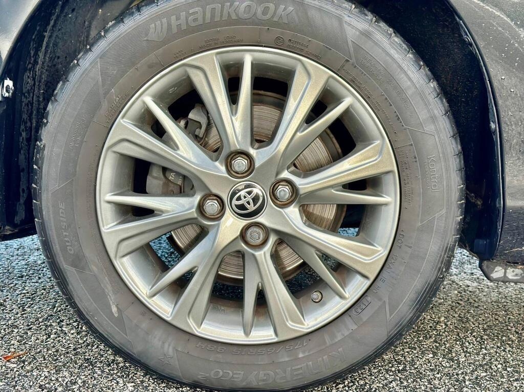 Used Toyota Yaris 2017 for sale - 76554059: Photo 32