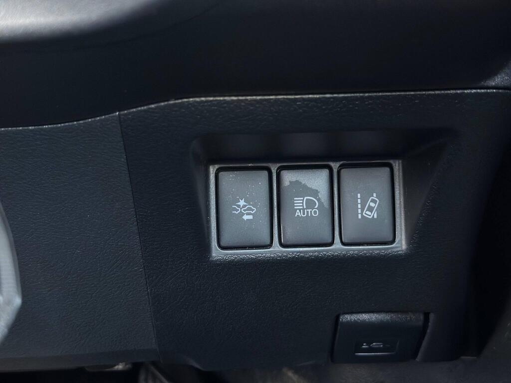 Used Toyota Yaris 2017 for sale - 76554059: Photo 37