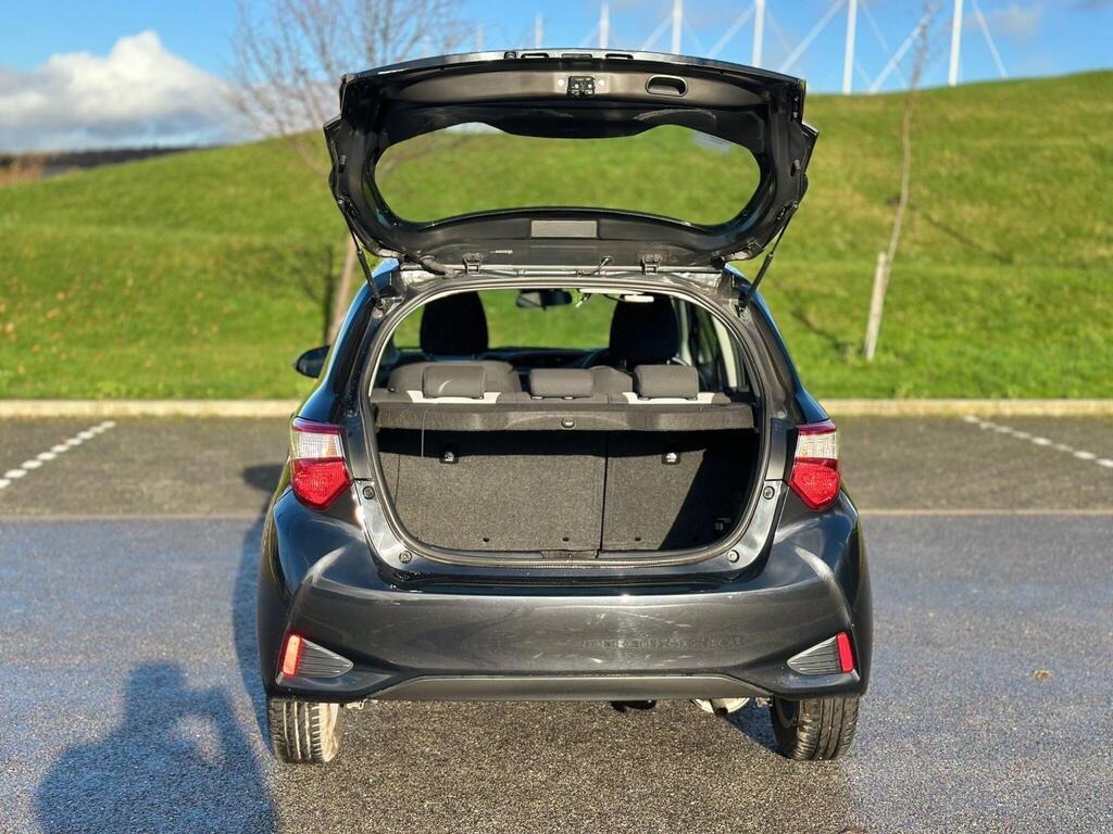 Used Toyota Yaris 2017 for sale - 76554059: Photo 9