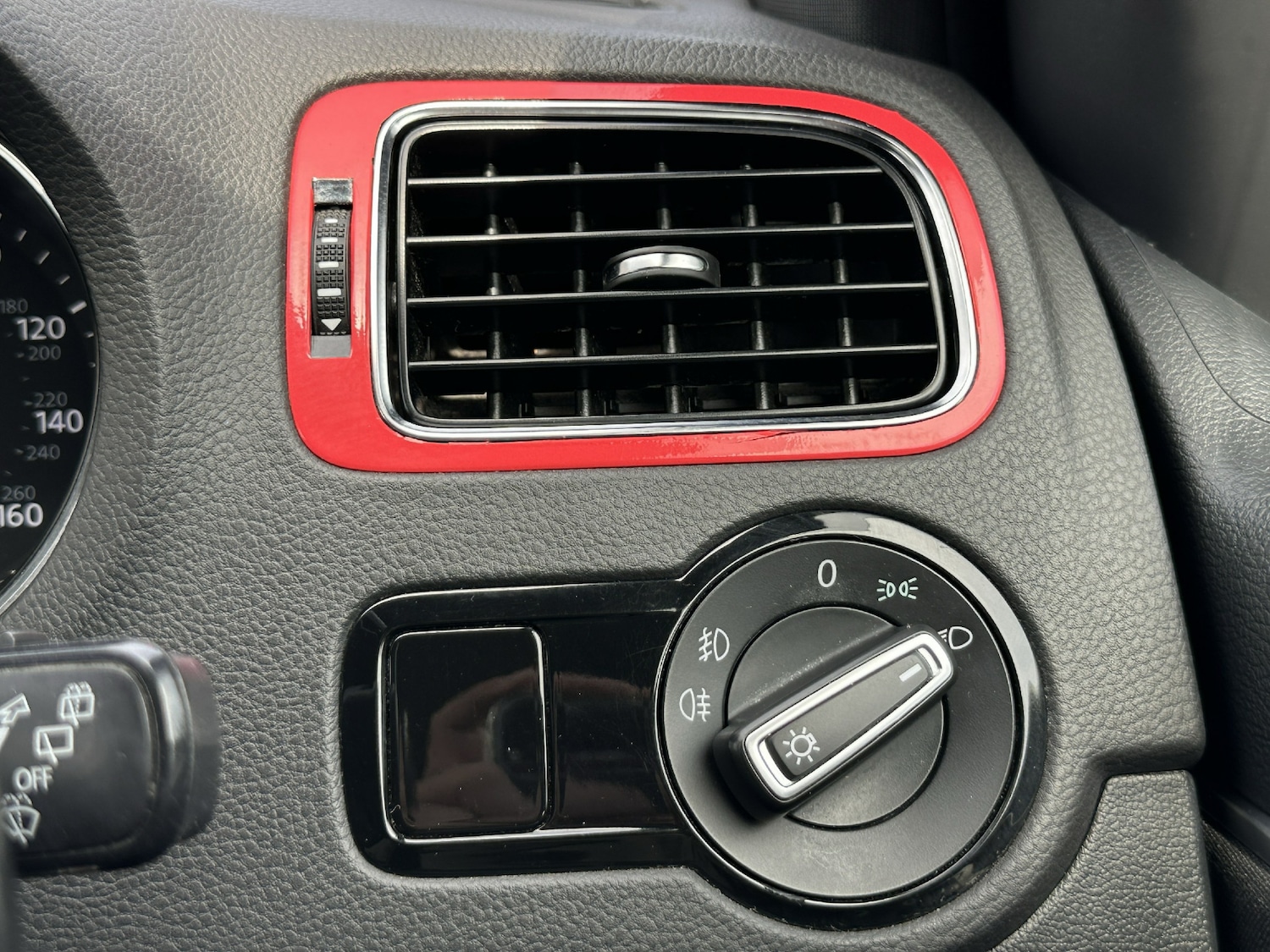 Used Volkswagen Polo 2016 for sale - 76403298: Photo 31