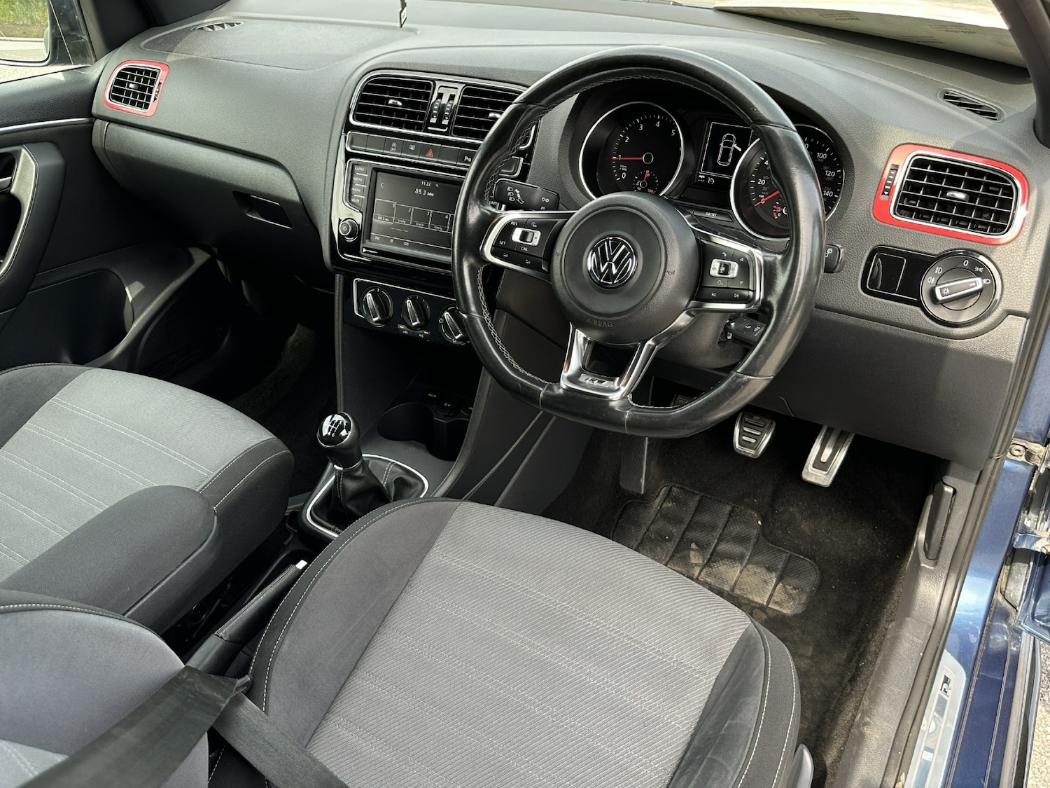 Used Volkswagen Polo 2016 for sale - 76403298: Photo 32