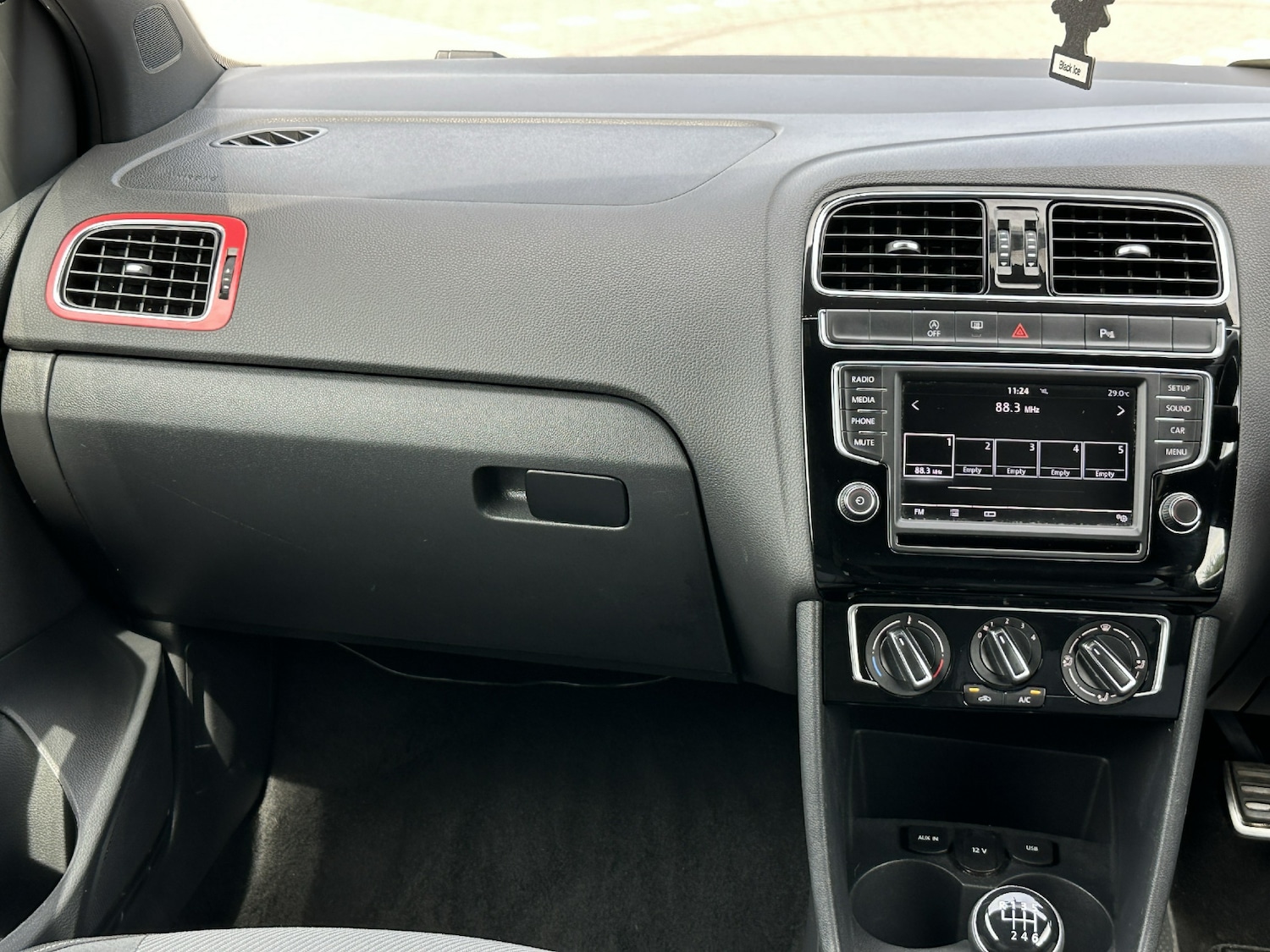 Used Volkswagen Polo 2016 for sale - 76403298: Photo 37