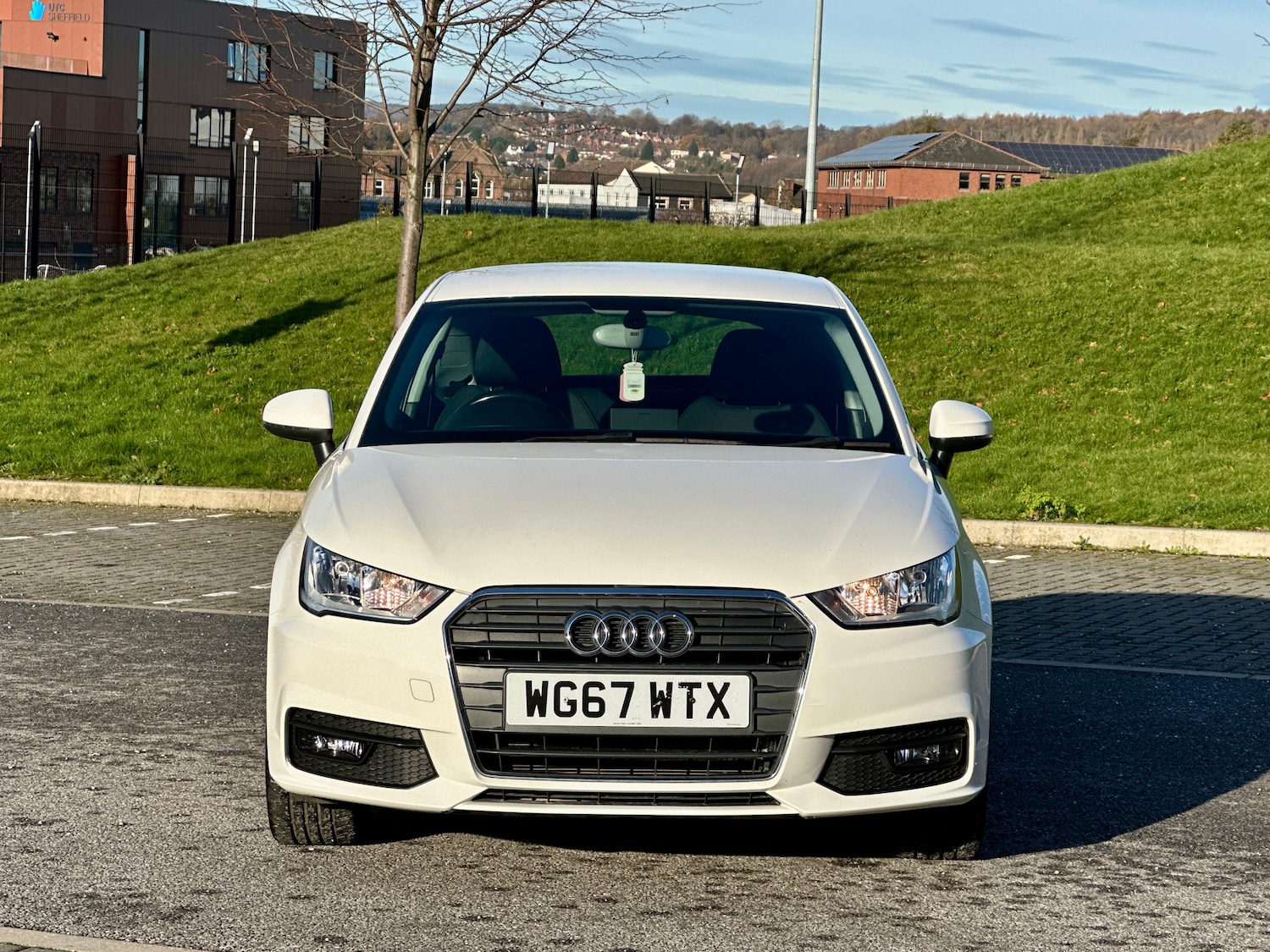 Used Audi A1 2017 for sale - 76726135: Photo 2