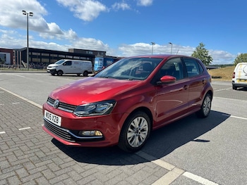 Used Volkswagen Polo 2015 for sale - 79105408: Photo