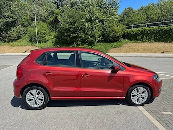 Used Volkswagen Polo 2015 for sale - 79105408: Photo
