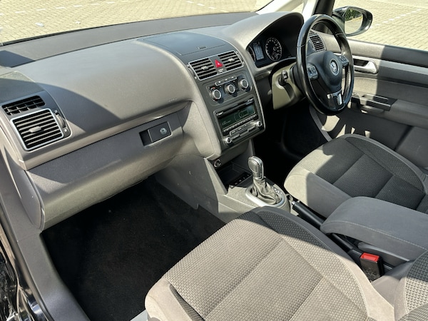 Used Volkswagen Touran 2015 for sale - 74682904: Photo 17