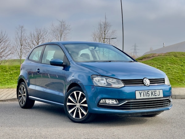 Used Volkswagen Polo 2015 for sale - 74151621: Photo 1