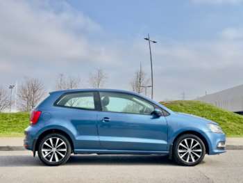 Used Volkswagen Polo 2015 for sale - 74151621: Photo