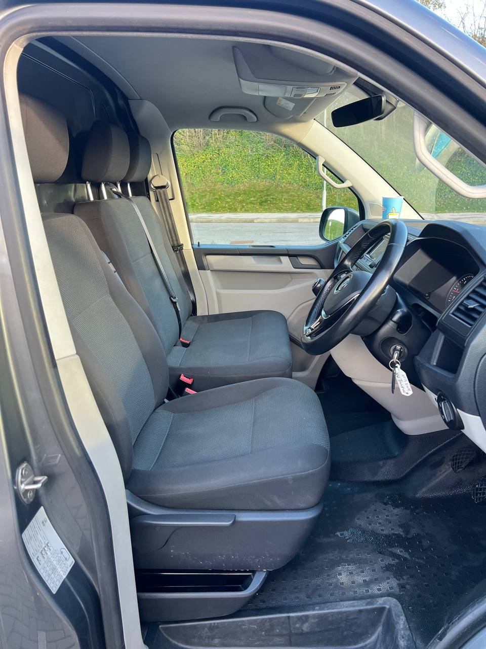 Used Volkswagen Transporter 2019 for sale - 76707604: Photo 9