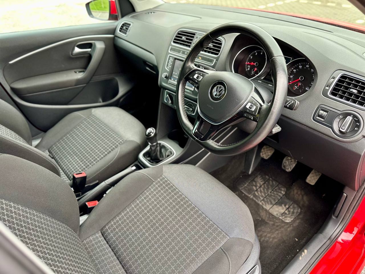 Used Volkswagen Polo 2017 for sale - 76316704: Photo 10