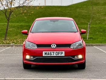 Used Volkswagen Polo 2017 for sale - 76316704: Photo 2