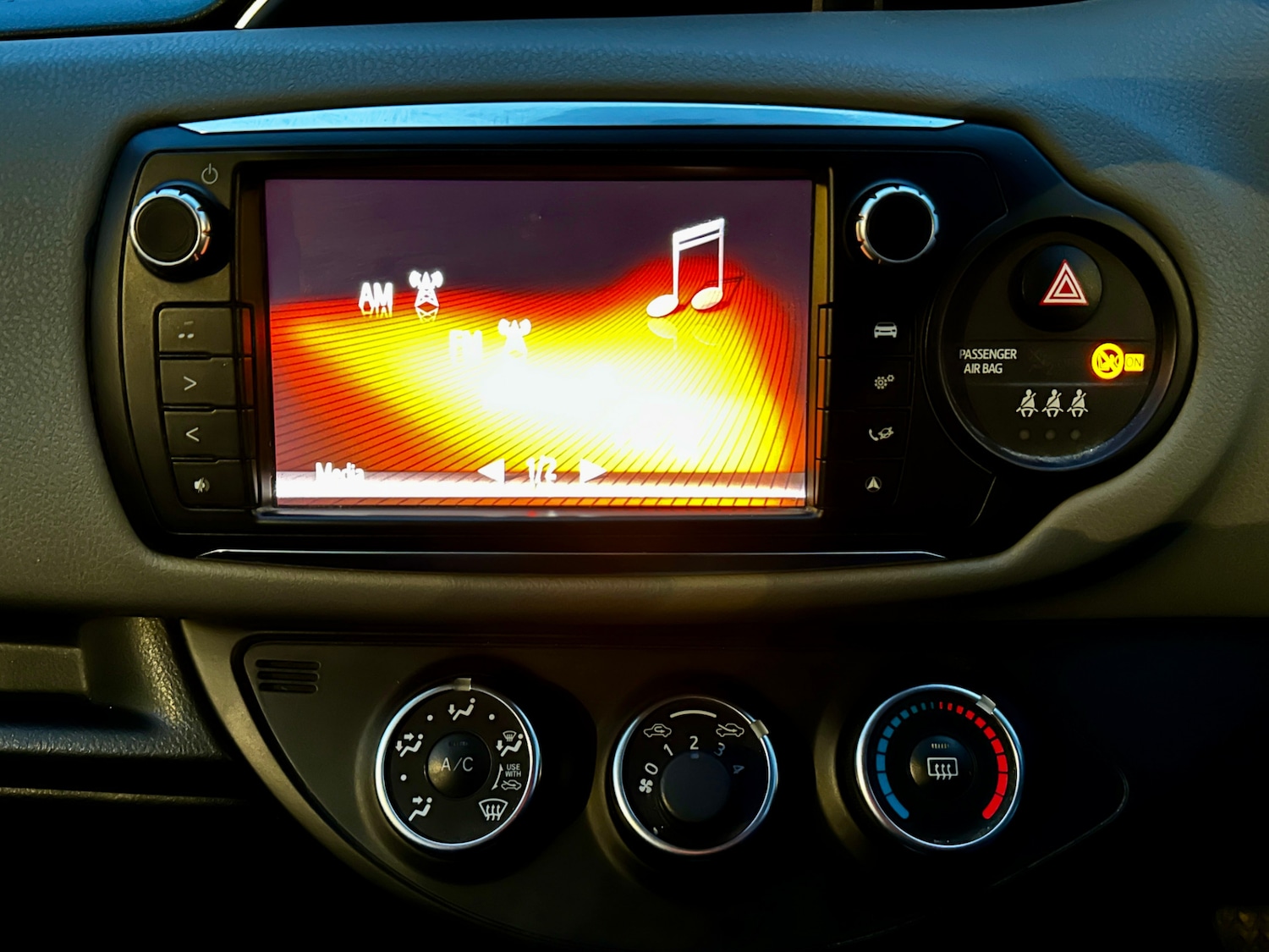 Used Toyota Yaris 2015 for sale - 77034519: Photo 16