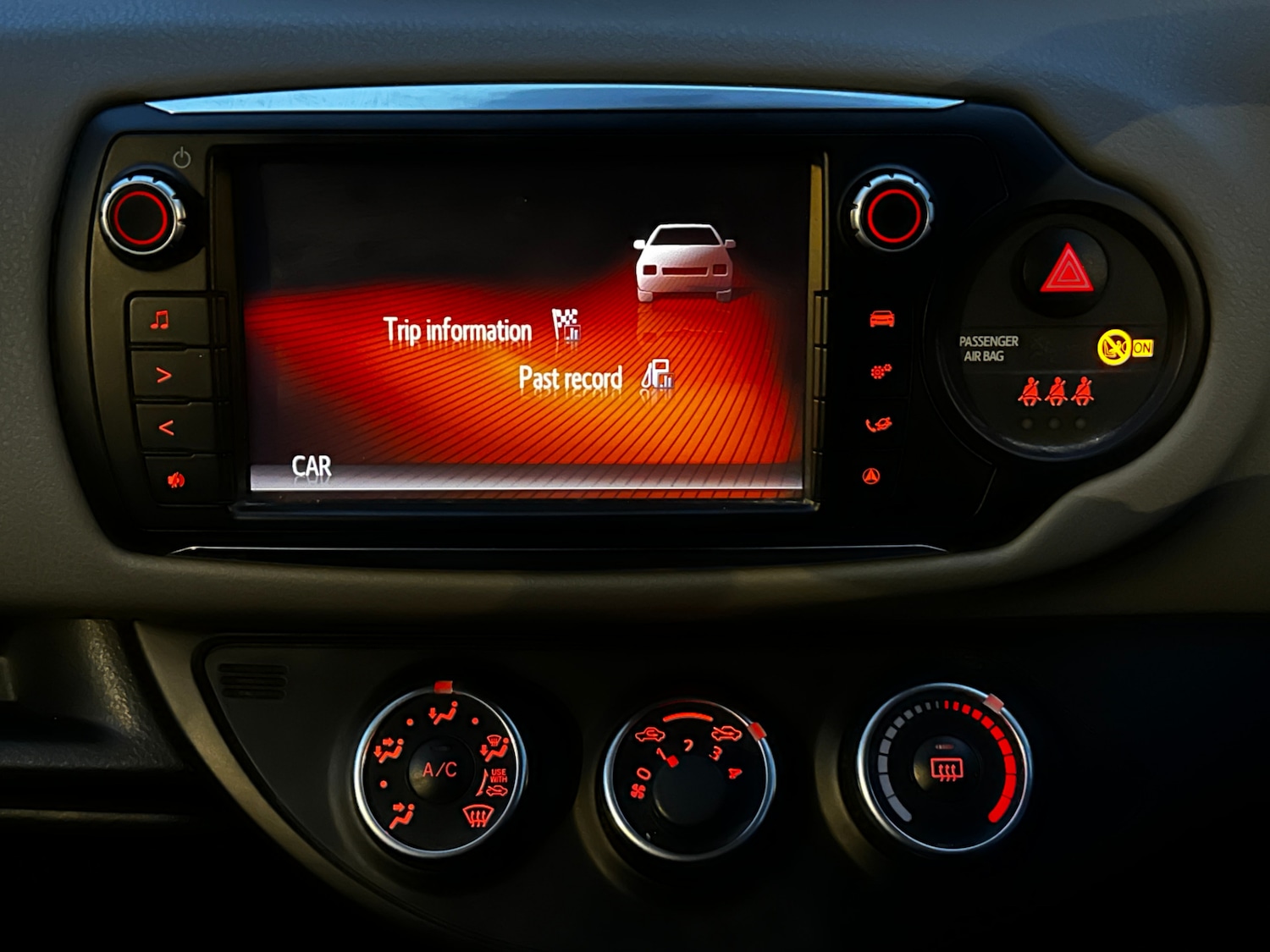 Used Toyota Yaris 2015 for sale - 77034519: Photo 18