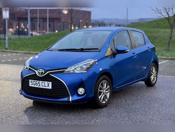 Used Toyota Yaris 2015 for sale - 77034519: Photo