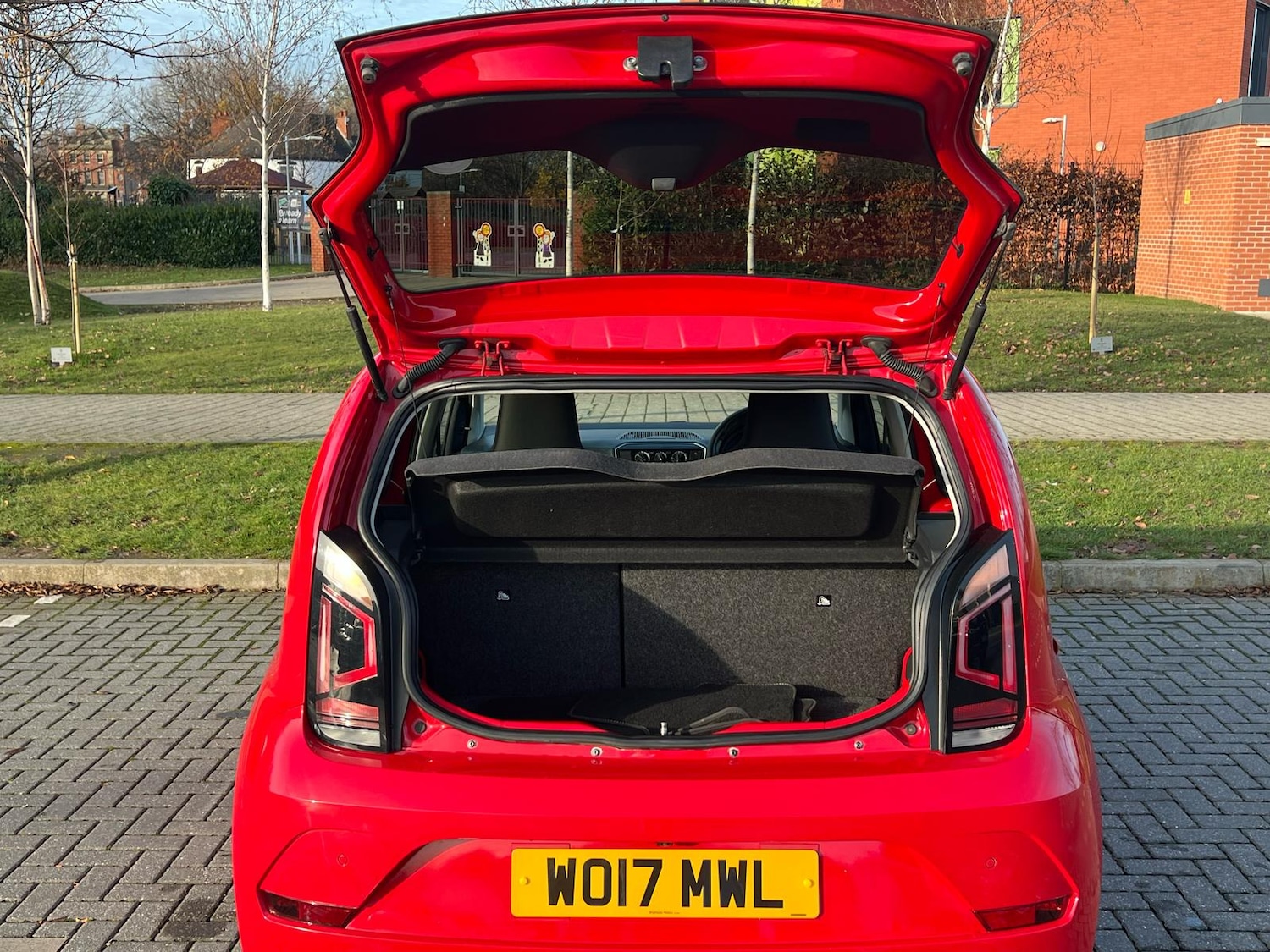 Used Volkswagen up! 2017 for sale - 76363429: Photo 12