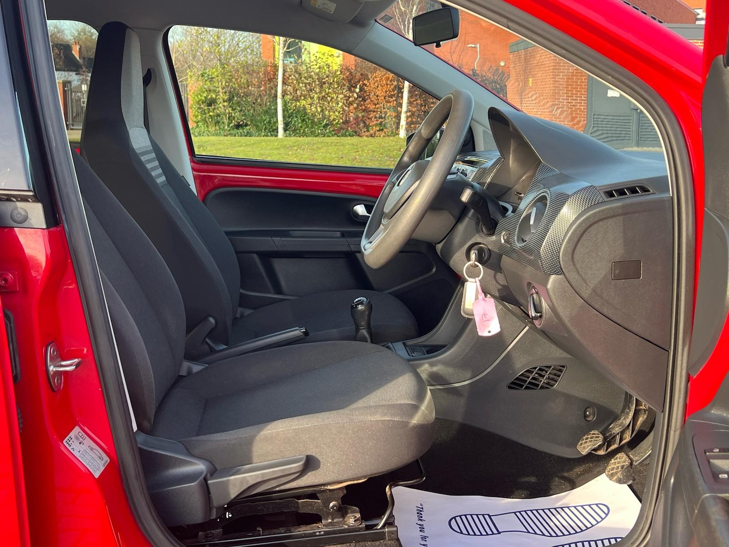 Used Volkswagen up! 2017 for sale - 76363429: Photo 25