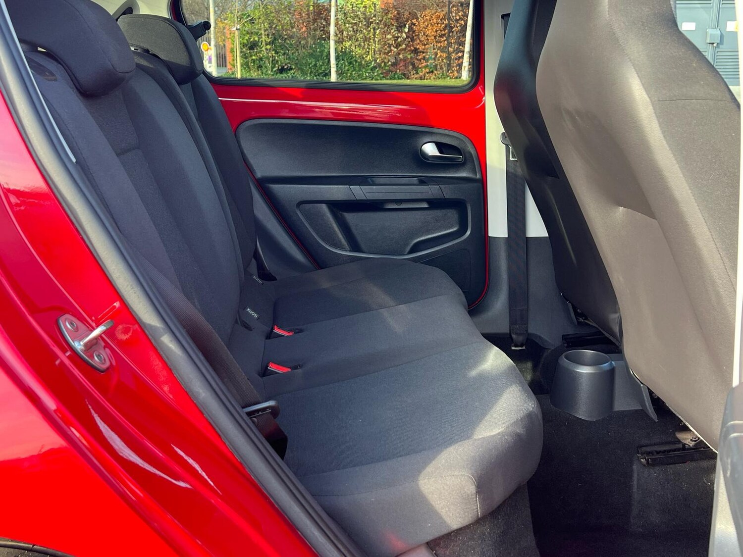 Used Volkswagen up! 2017 for sale - 76363429: Photo 27