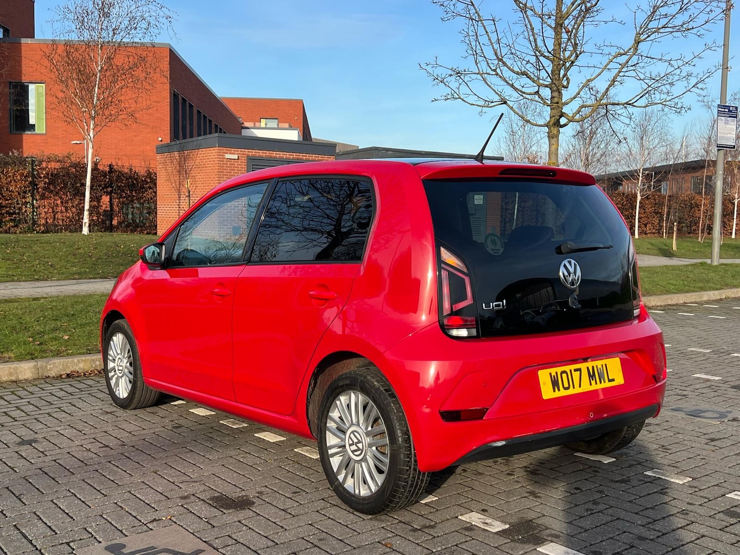 Used Volkswagen up! 2017 for sale - 76363429: Photo 6