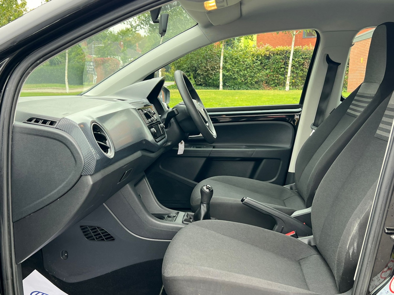 Used Volkswagen up! 2017 for sale - 76894945: Photo 11