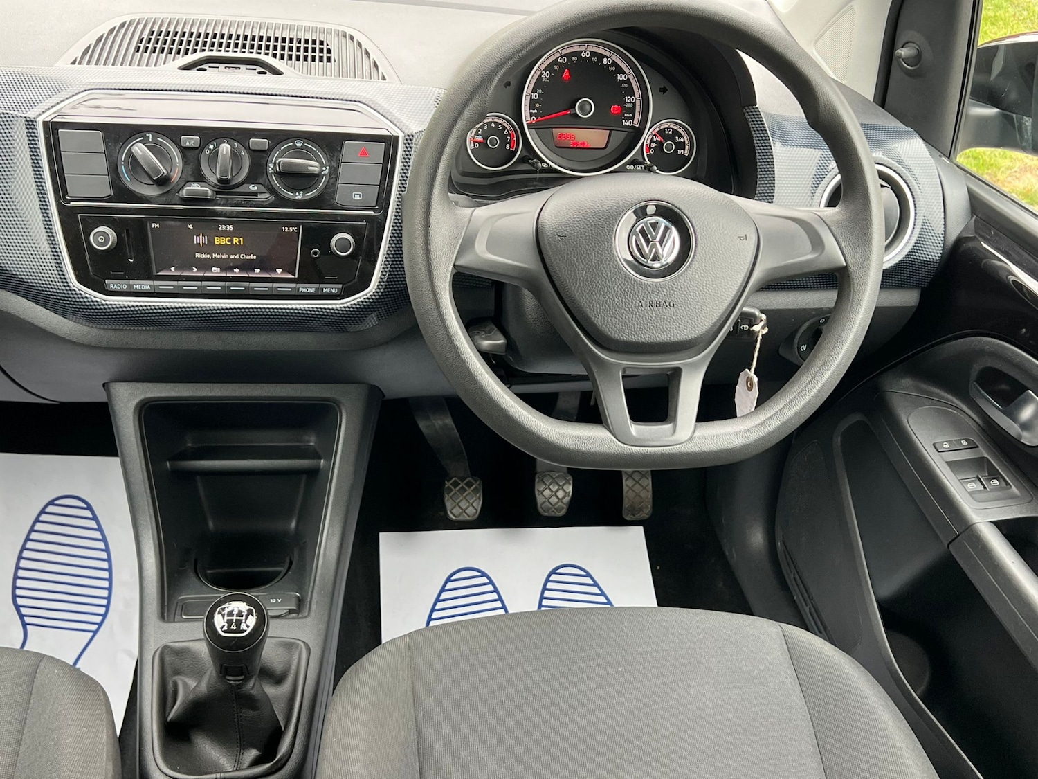 Used Volkswagen up! 2017 for sale - 76894945: Photo 13