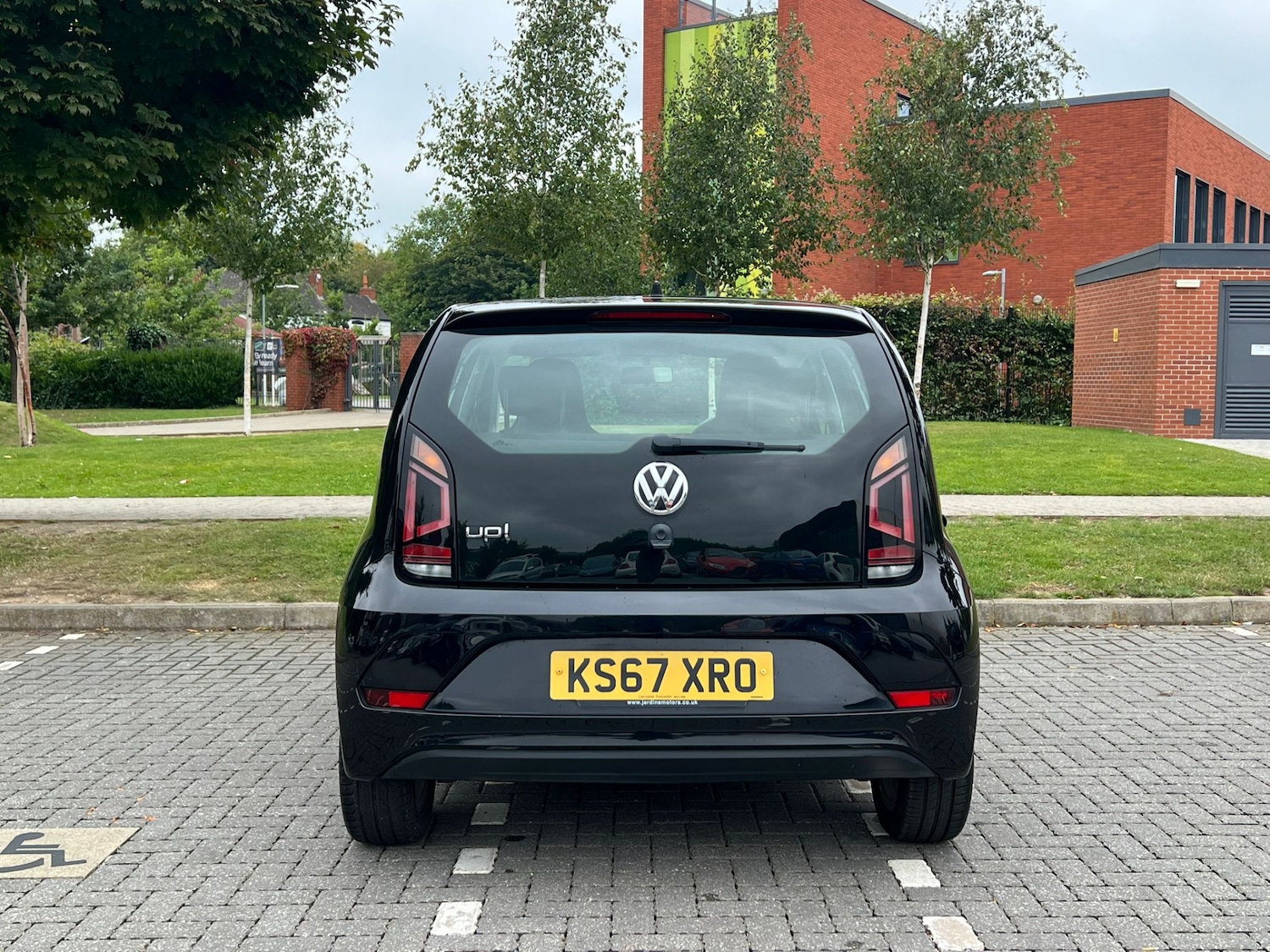 Used Volkswagen up! 2017 for sale - 76894945: Photo 8