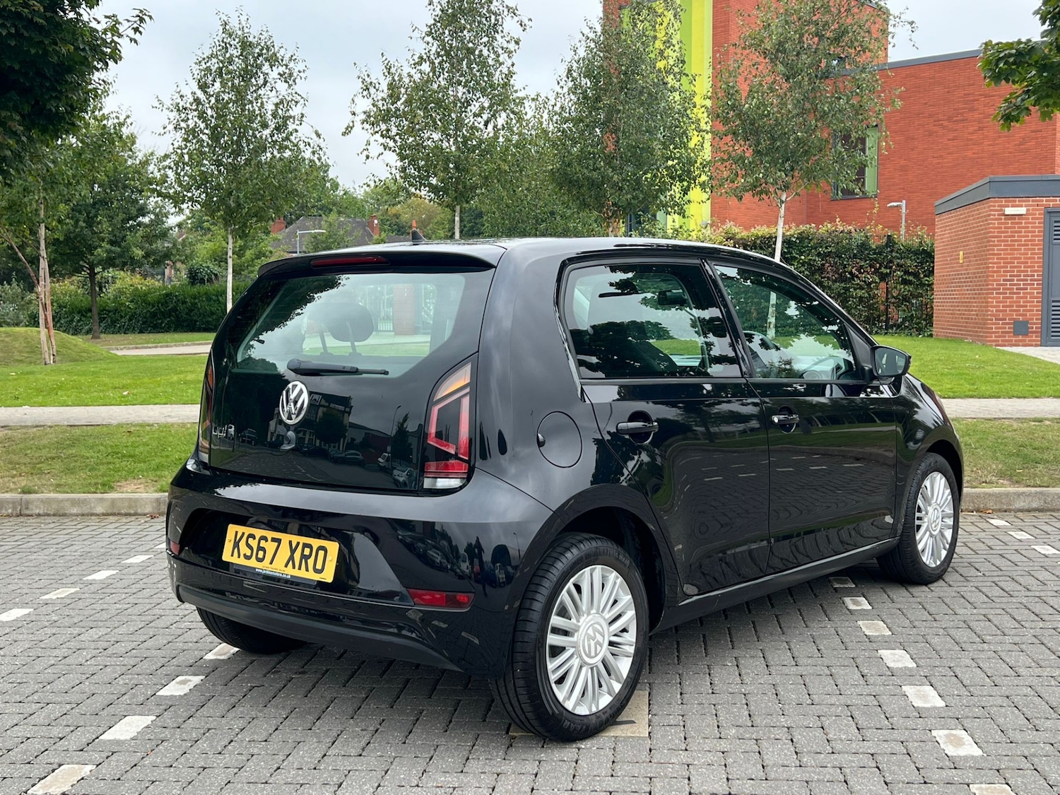 Used Volkswagen up! 2017 for sale - 76894945: Photo 9