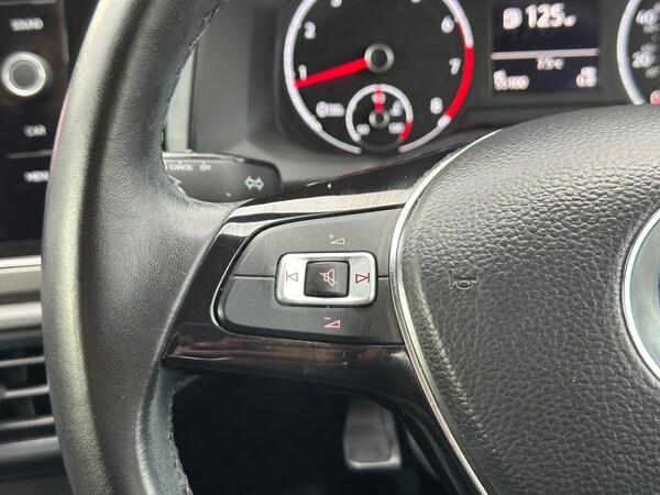 Used Volkswagen Polo 2018 for sale - 74045227: Photo 25