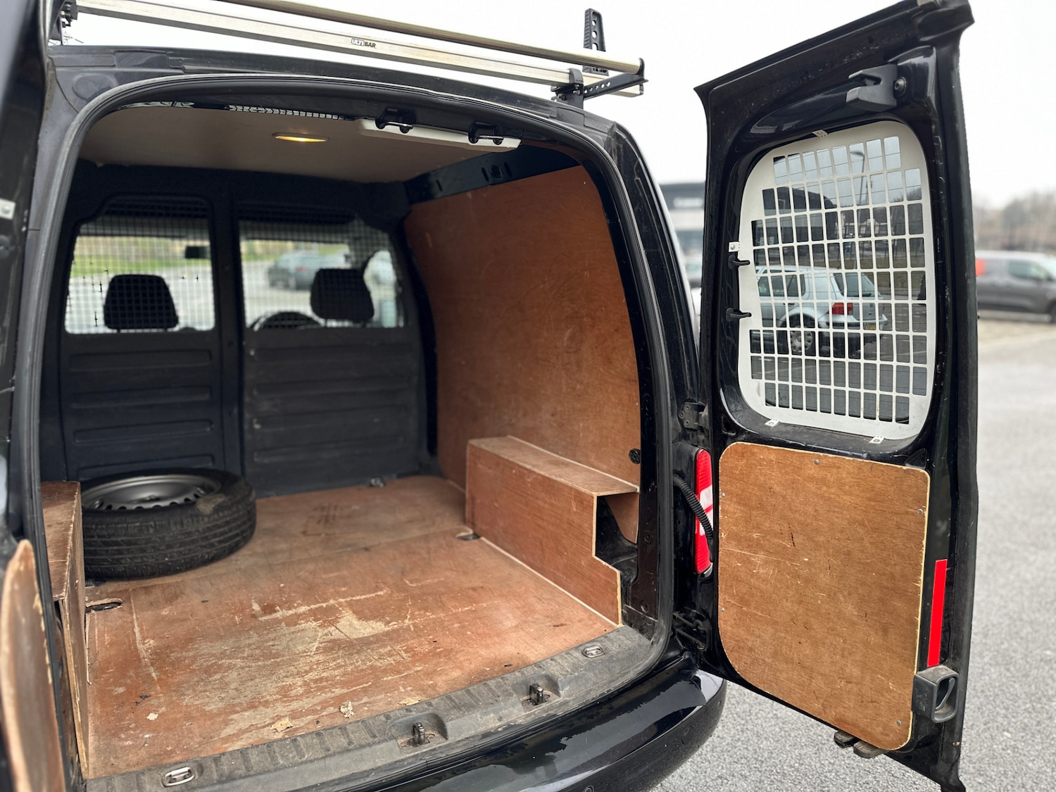 Used Volkswagen Caddy 2014 for sale - 77136611: Photo 11