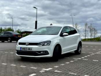 Used Volkswagen Polo 2015 for sale - 74560036: Photo