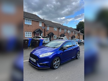 Used Ford Fiesta 2015 for sale - 77196517: Photo