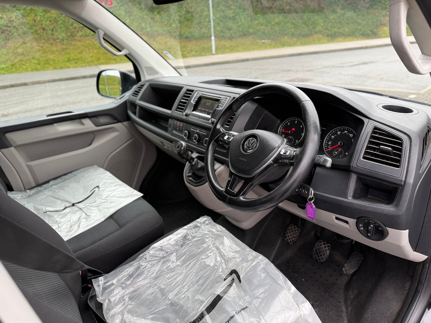 Used Volkswagen Transporter 2017 for sale - 77323912: Photo 9