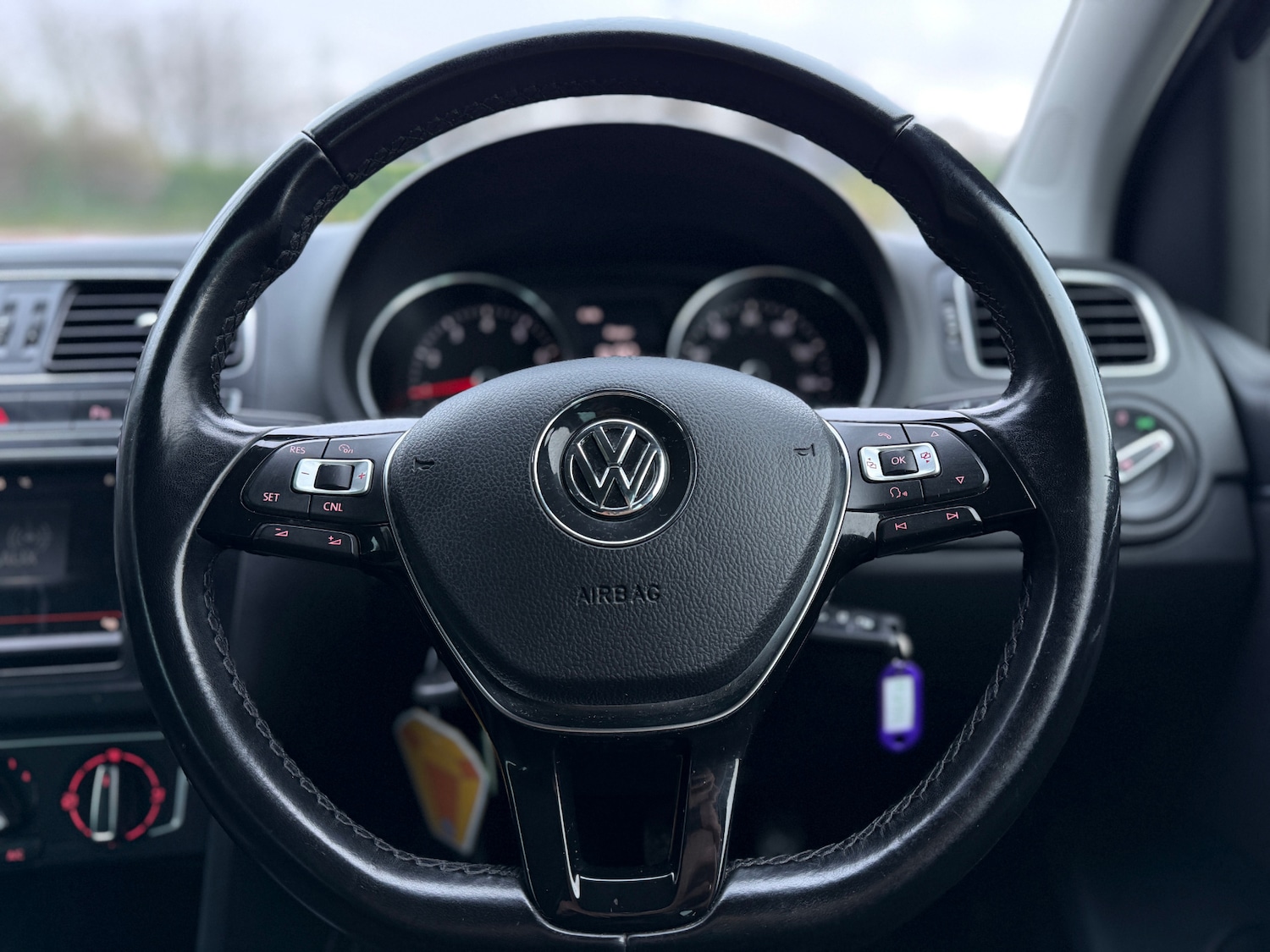 Used Volkswagen Polo 2016 for sale - 77247635: Photo 11