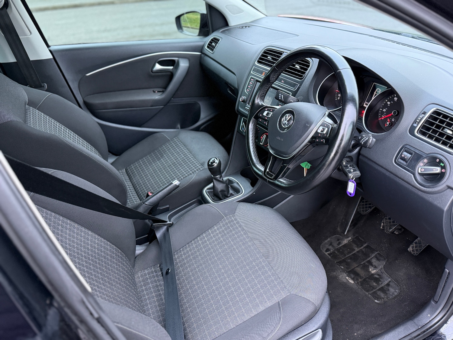 Used Volkswagen Polo 2016 for sale - 77247635: Photo 8