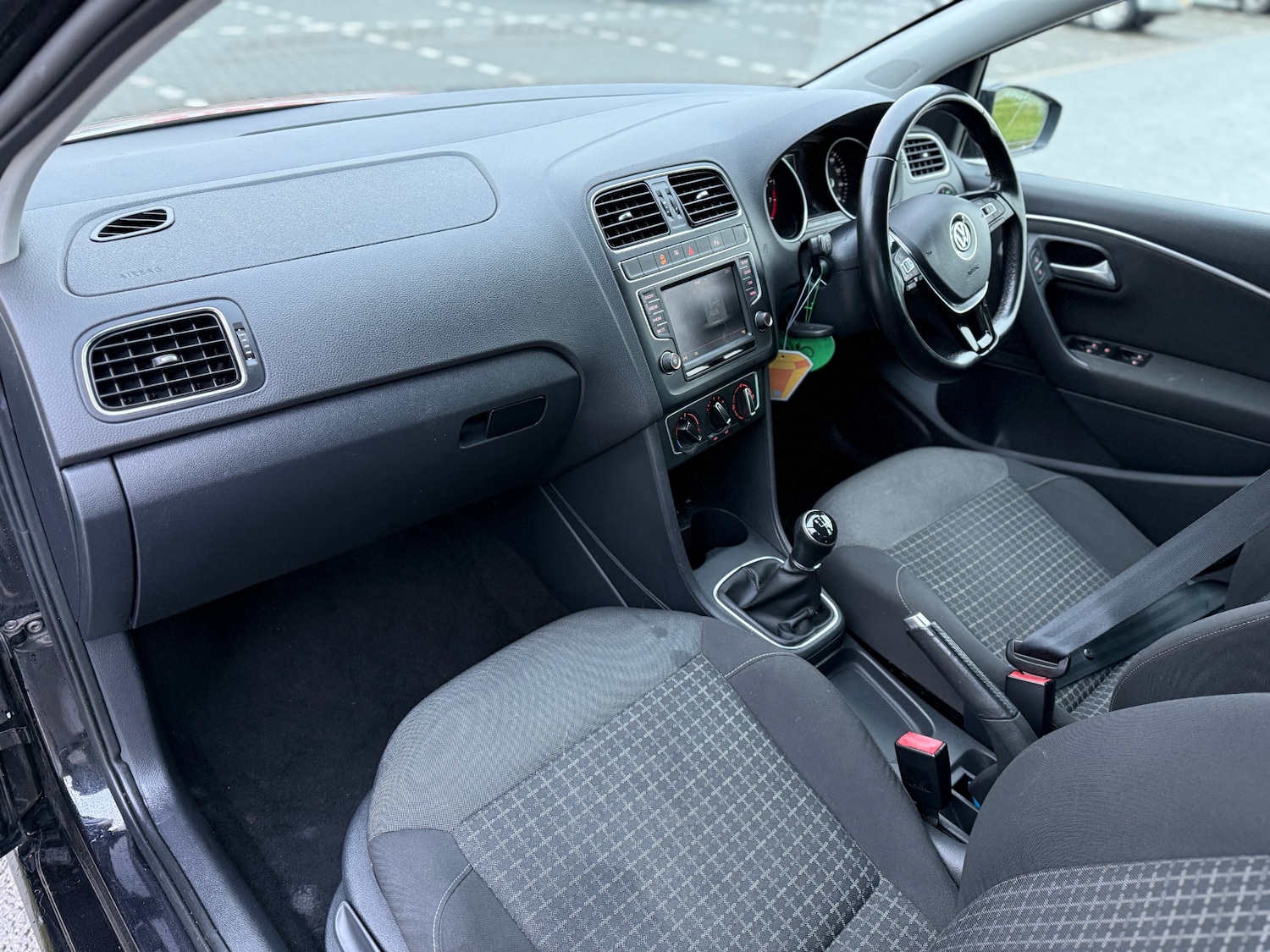 Used Volkswagen Polo 2016 for sale - 77247635: Photo 9