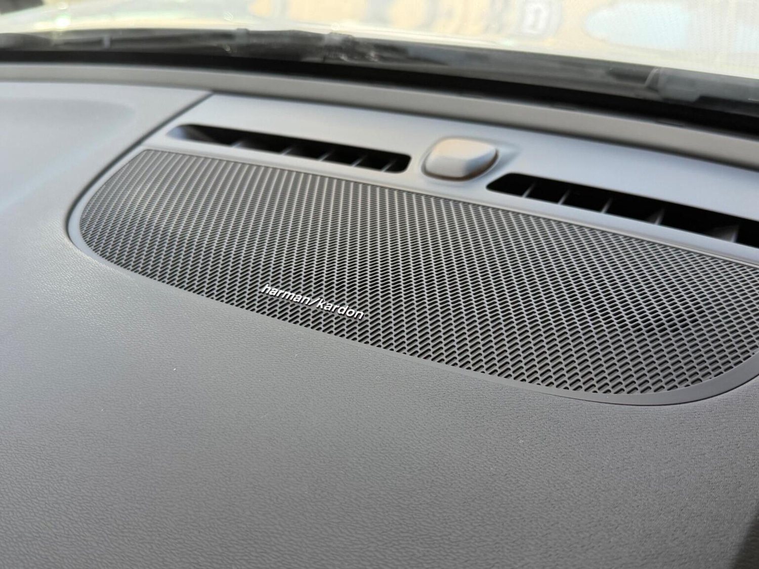 Used Volvo XC40 2018 for sale - 78070406: Photo 23