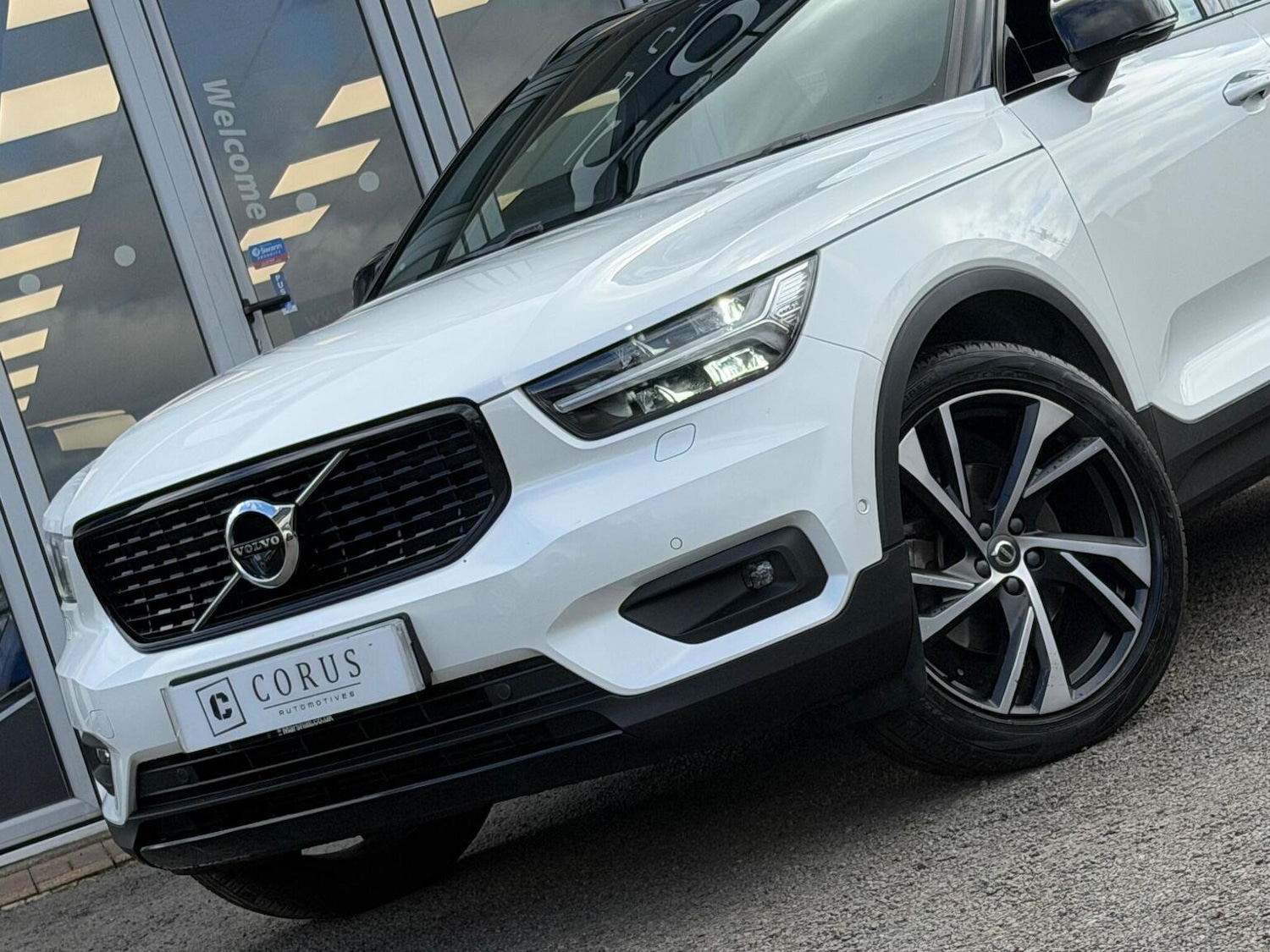 Used Volvo XC40 2018 for sale - 78070406: Photo 3