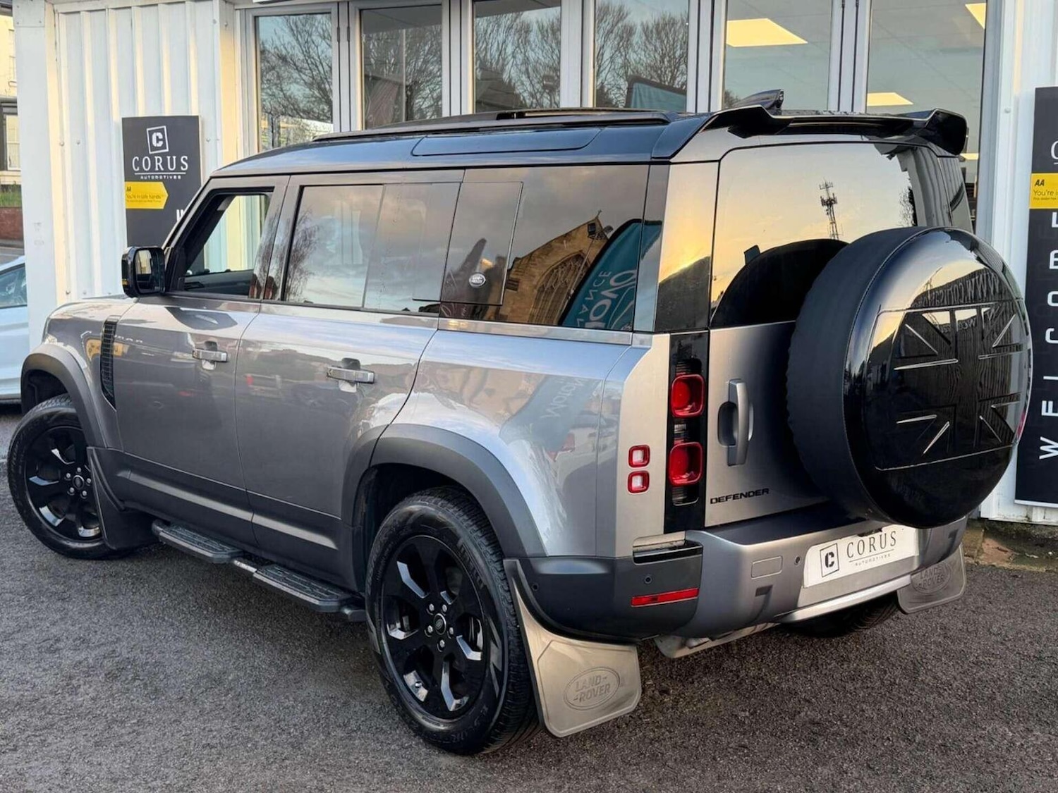 Used Land Rover Defender 2021 for sale - 77516072: Photo 8