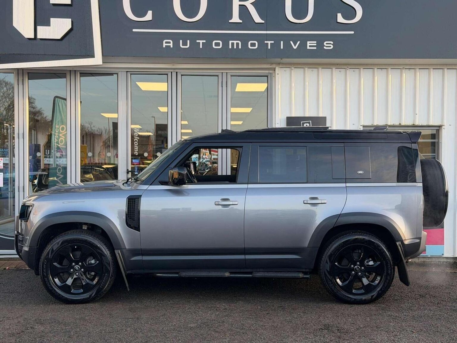 Used Land Rover Defender 2021 for sale - 77516072: Photo 9