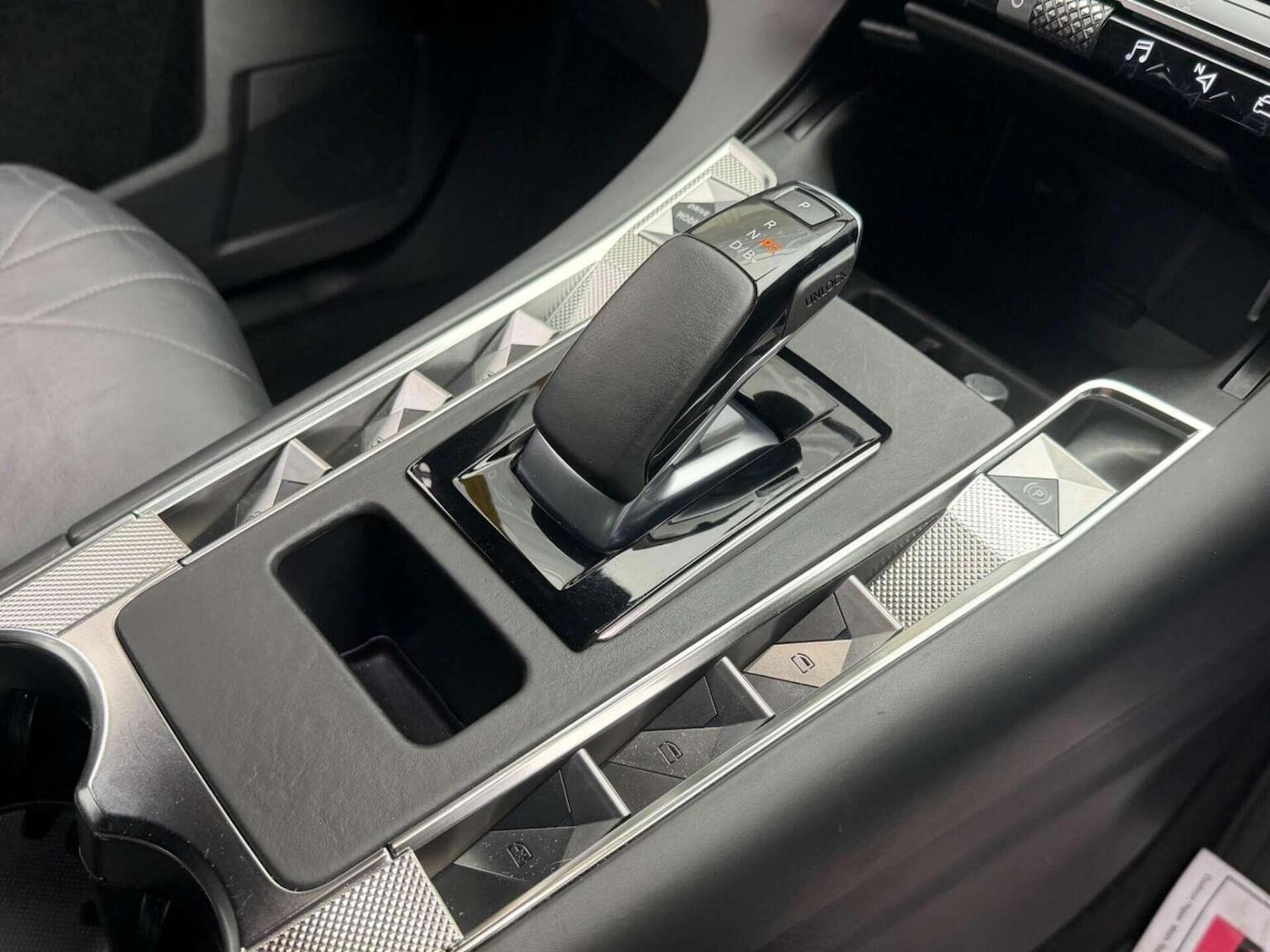 Used DS Automobiles DS 7 Crossback 2022 for sale - 77453092: Photo 16