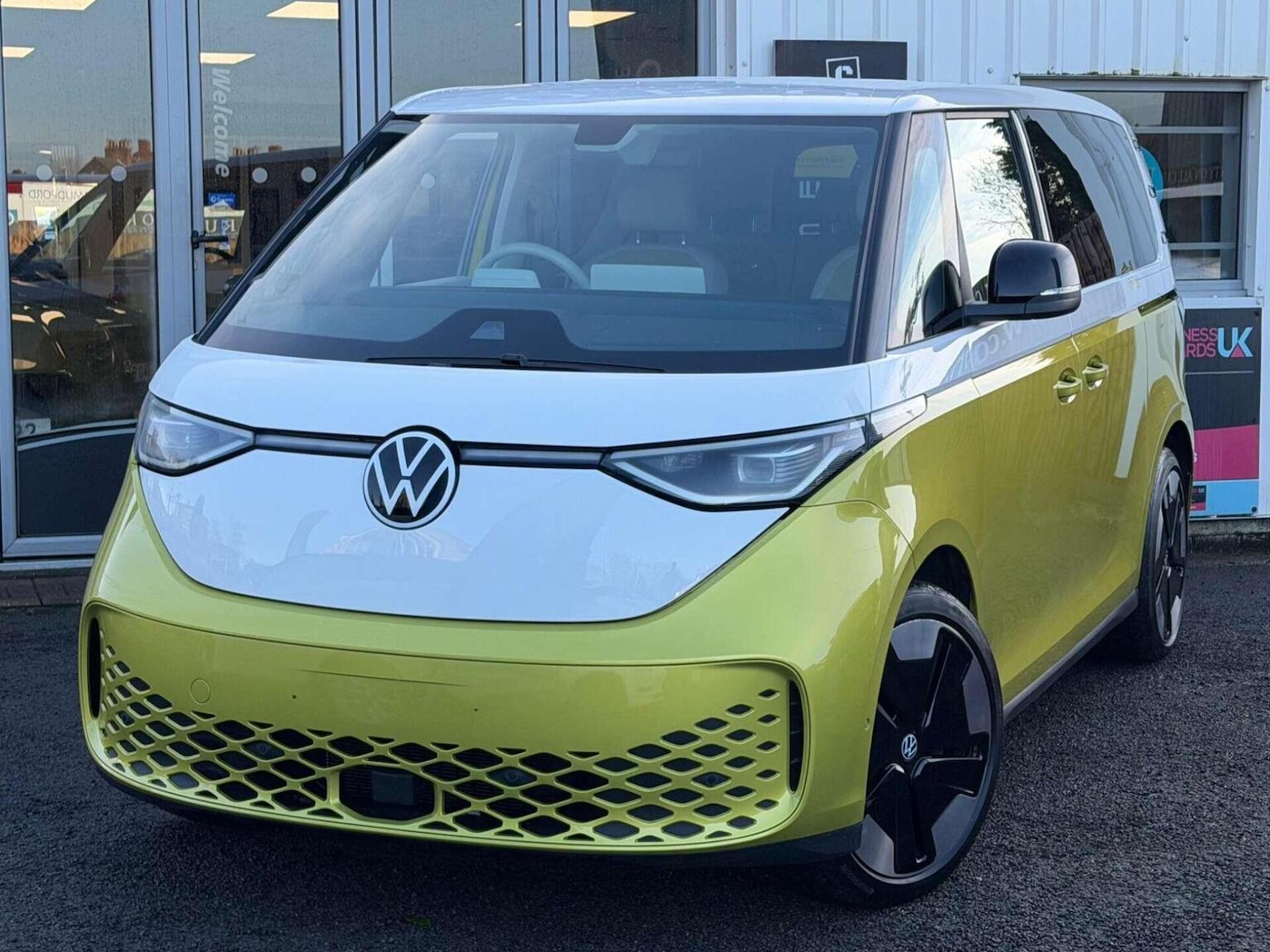 Used Volkswagen ID.Buzz 2024 for sale - 77453138: Photo 2