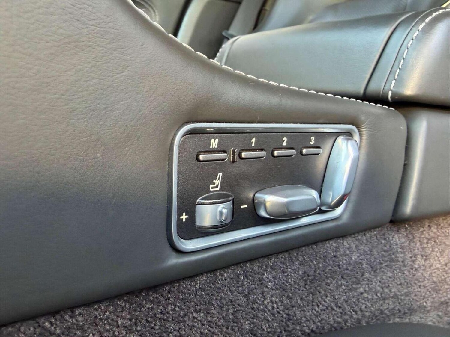 Used Aston Martin Rapide 2011 for sale - 77453134: Photo 26