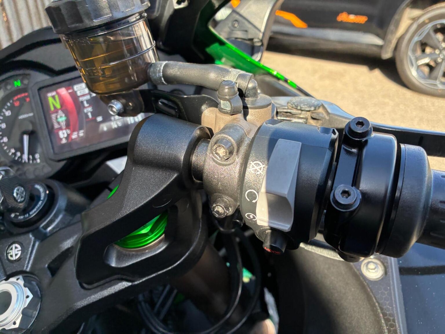 Kawasaki Ninja H2 SX